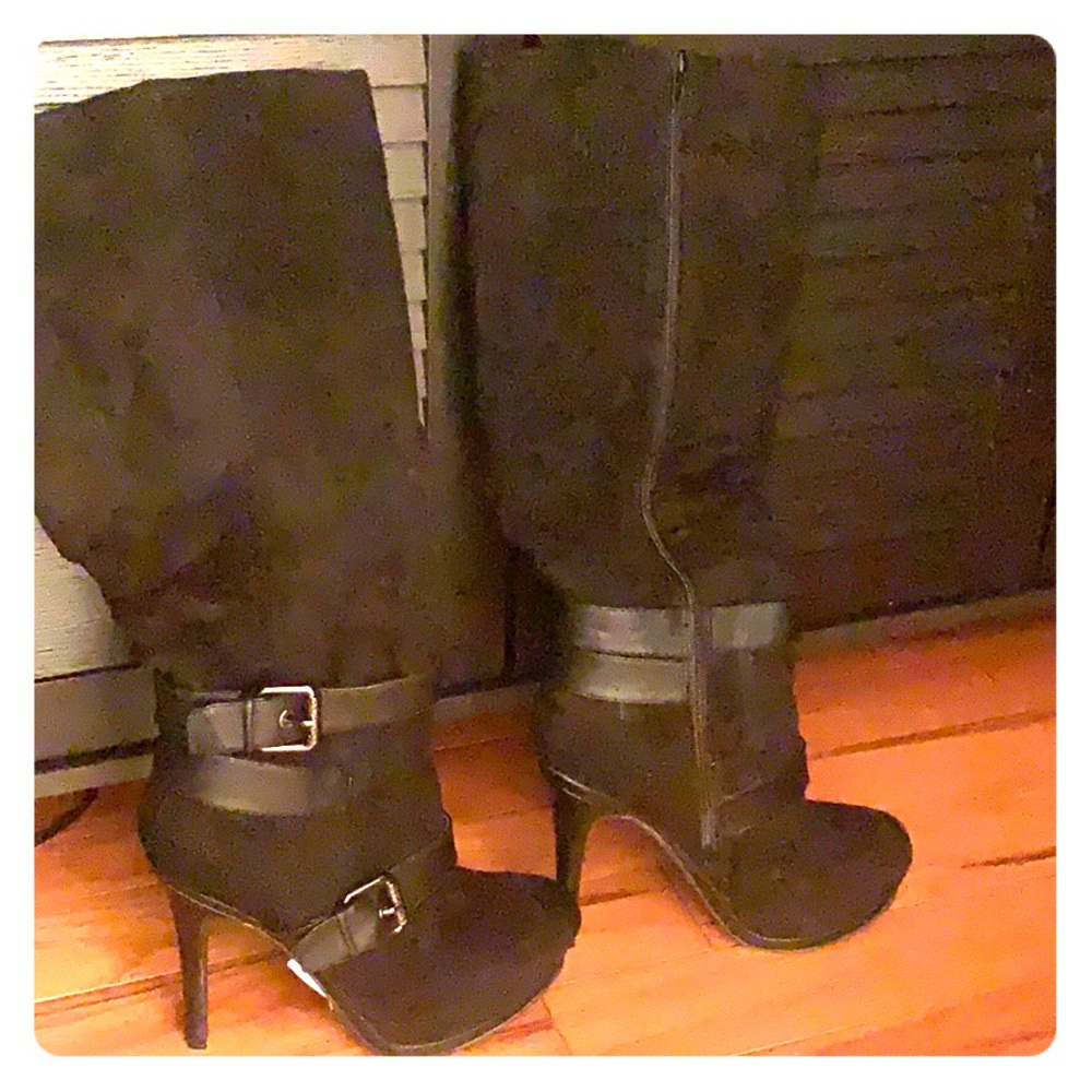 Women’s knee high boot